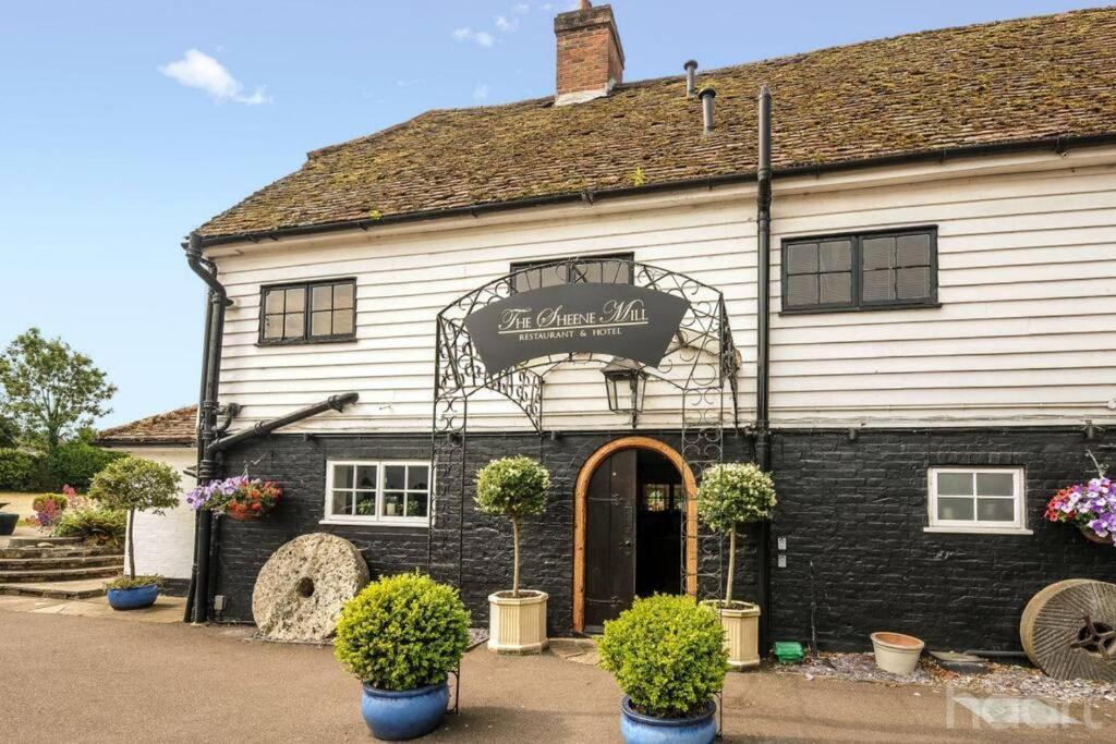 Entire Thatched Cottage Melbourn Exterior photo